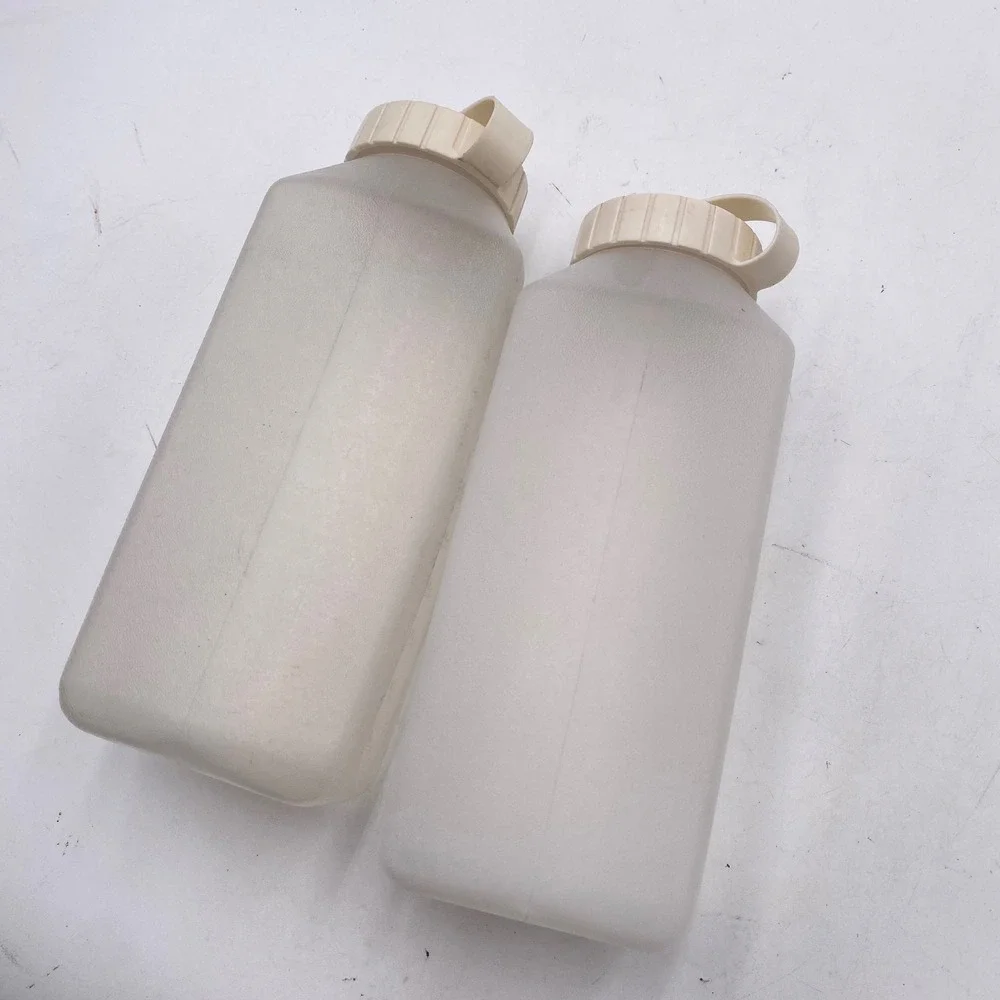 Rubbermaid 2467 1 Quart Juice Mixer Storage Bottle Lot of 2 Clear Plastic VTG